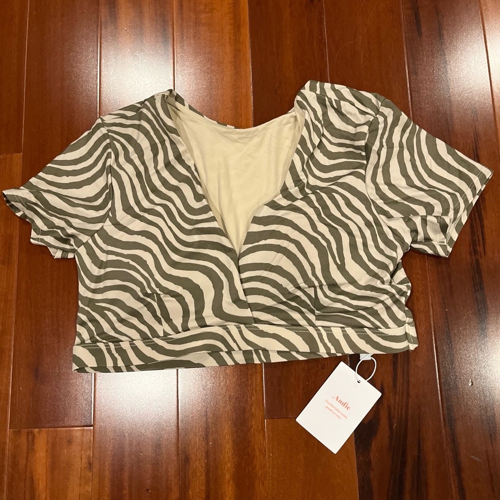 New NWT Andie Sorrento Bikini Swim Top Olive Green Animal Zebra Print Sz Medium